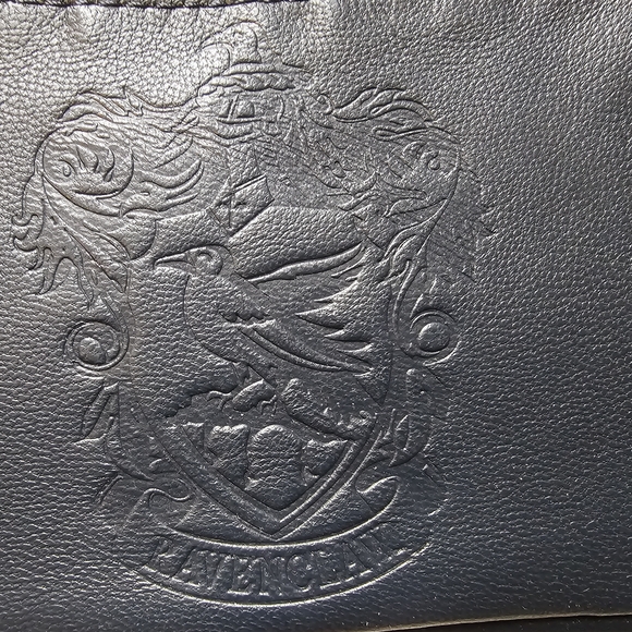 Harry Potter Ravenclaw Wristlet with Keychain - Picture 2 of 5